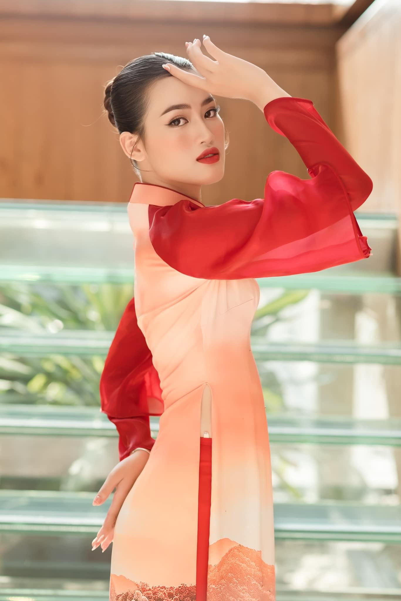 Đến với cuộc thi Miss Grand Vietnam 2022, Minh Thư hy vọng sẽ tiếp tục hành trình cống hiến và chinh phục của mình thông qua các hoạt động nhân văn và ý nghĩa BTC mang lại, lan tỏa những giá trị tích cực về hòa bình, về cuộc sống…