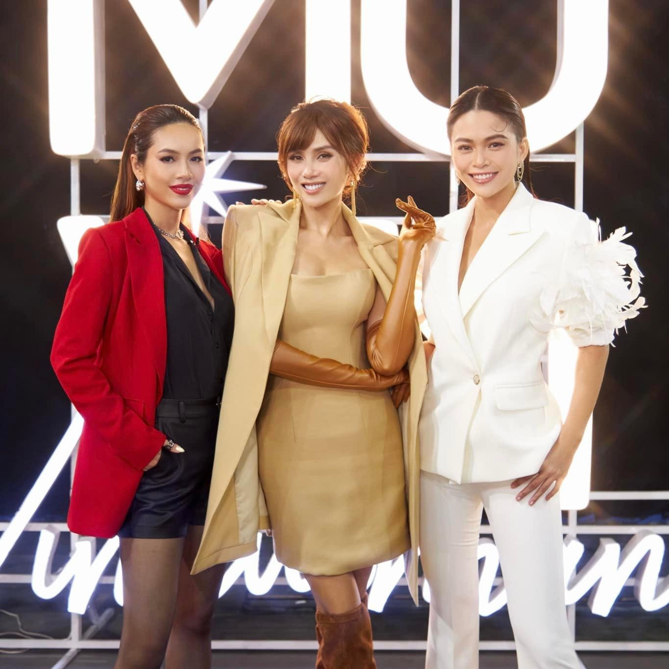 Bộ ba Á hậu Võ Hoàng Yến, Mâu Thủy, Hoàng My đọ sắc trong một khung hình.