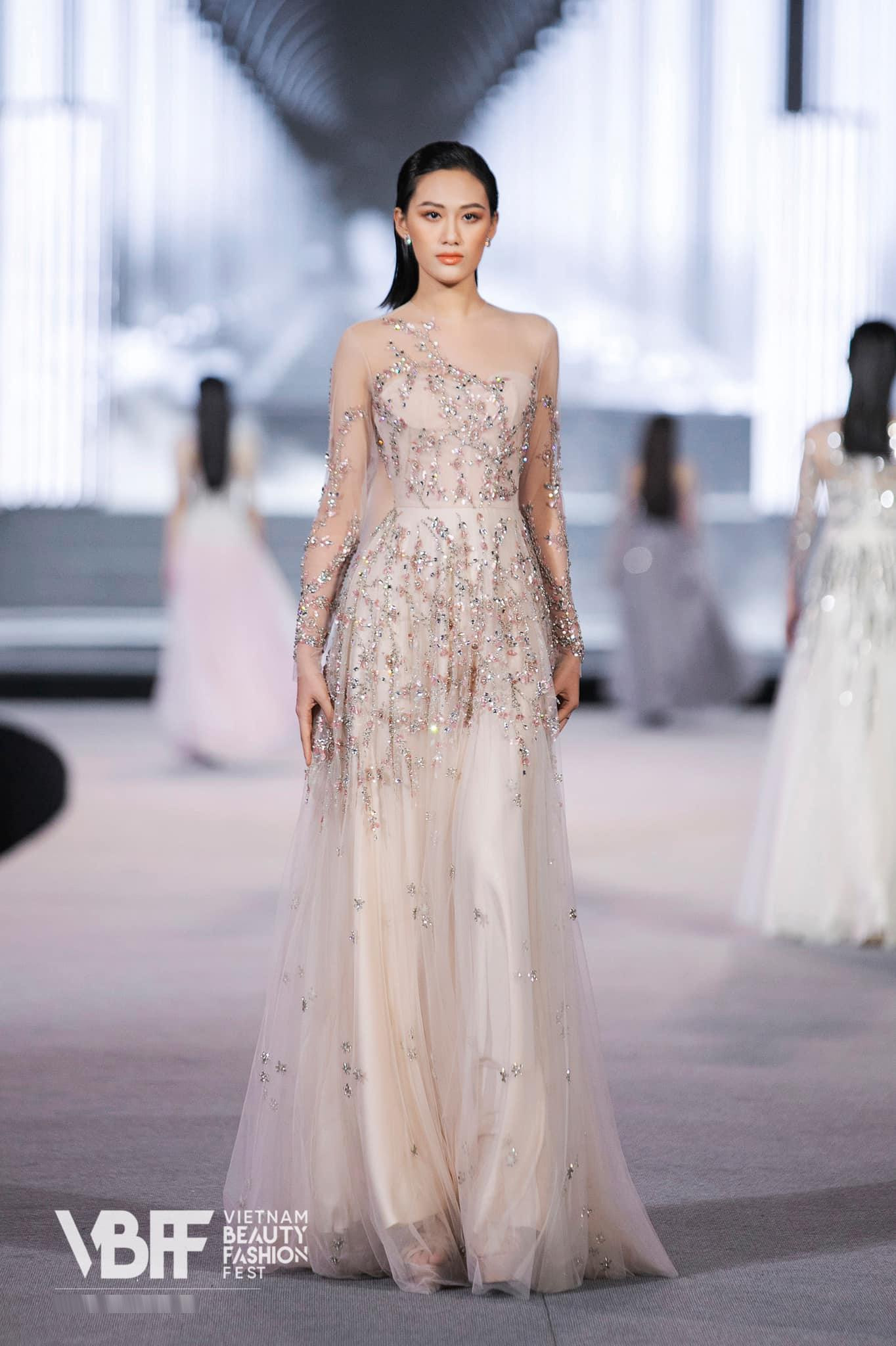 Cô cũng đã lọt vào top 5 đề cử của phần thi Người đẹp Tài năng tại Miss World Vietnam 2022.