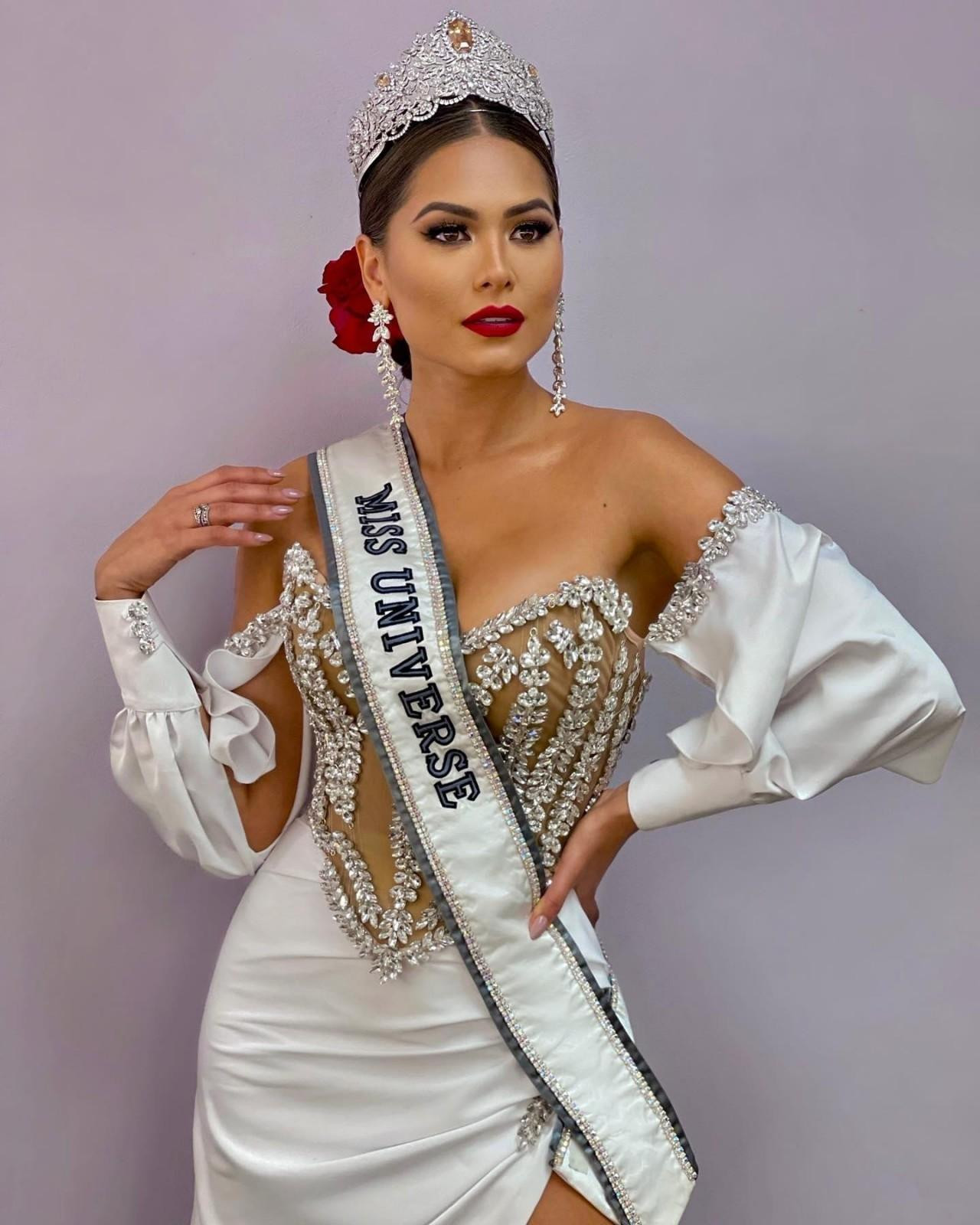 Miss Grand Slam - Hoa hậu của các Hoa hậu năm 2020 là Hoa hậu Hoàn vũ 2020 Andrea Meza.