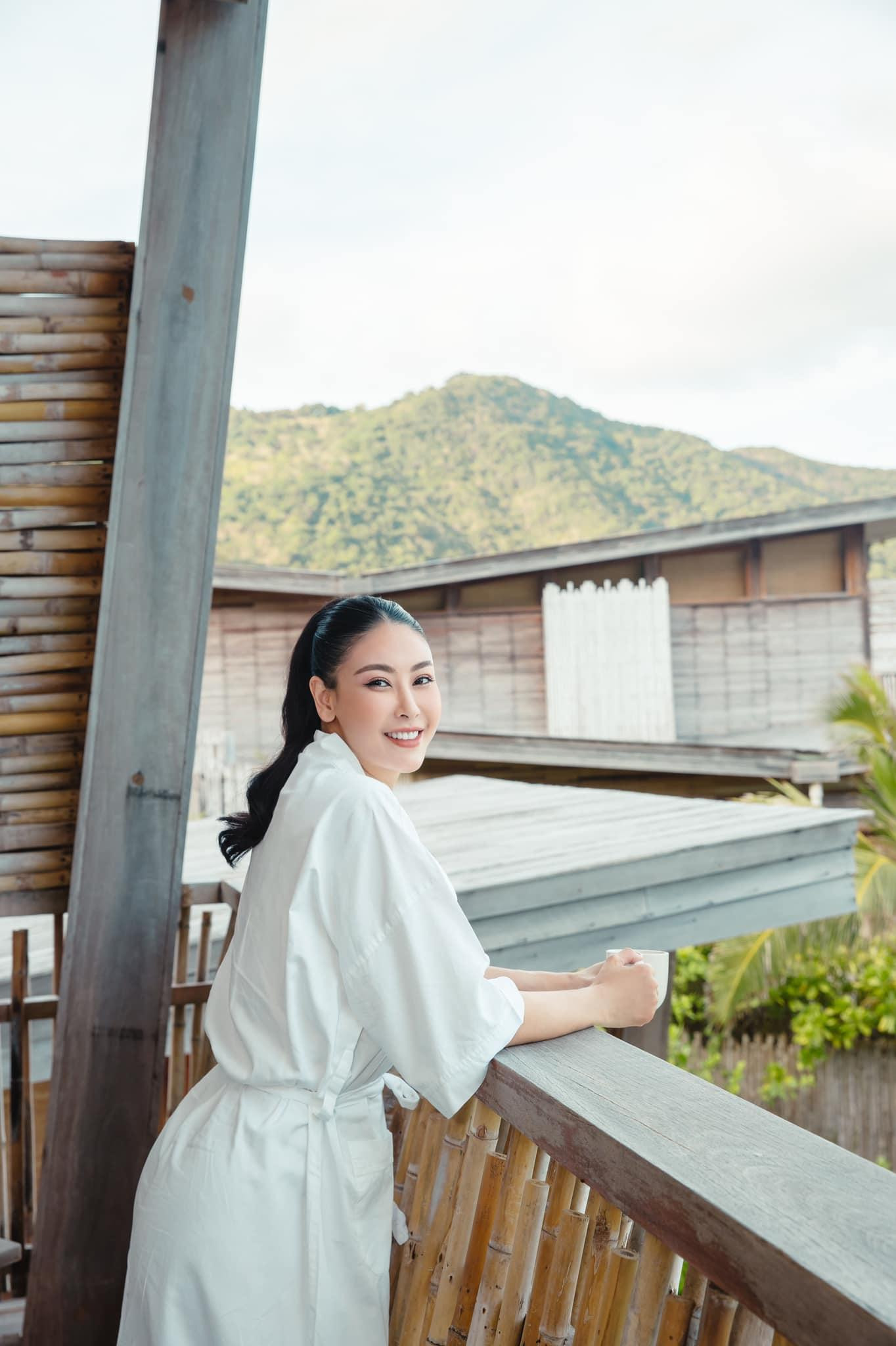 Nhan sắc quên tuổi của Hà Kiều Anh luôn khiến đàn em phải trầm trồ.