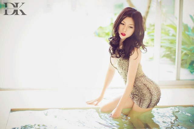 Nữ diễn viên chính này là Amanda Baby (tên thật là Trương Lệ Vân, TP. HCM), hiện cô đang là 