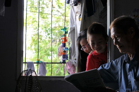 Giải nhì chủ đề “Cửa sổ”: Phạm Tiến Dũng, máy Nikon D300