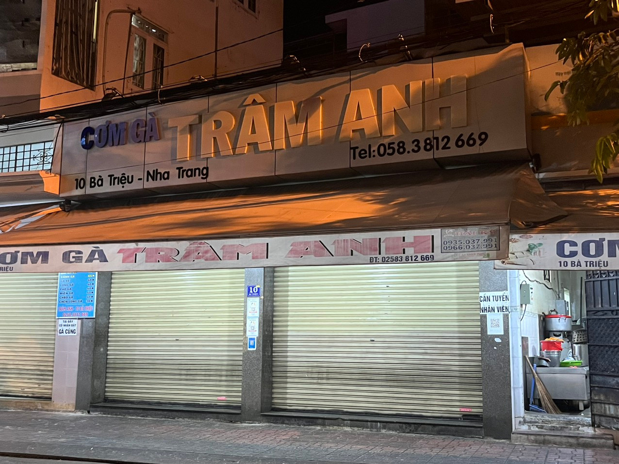 Quán cơm gà Trâm Anh - nơi xảy ra vụ hơn 360 người bị nghi ngộ độc. Ảnh: L.H.