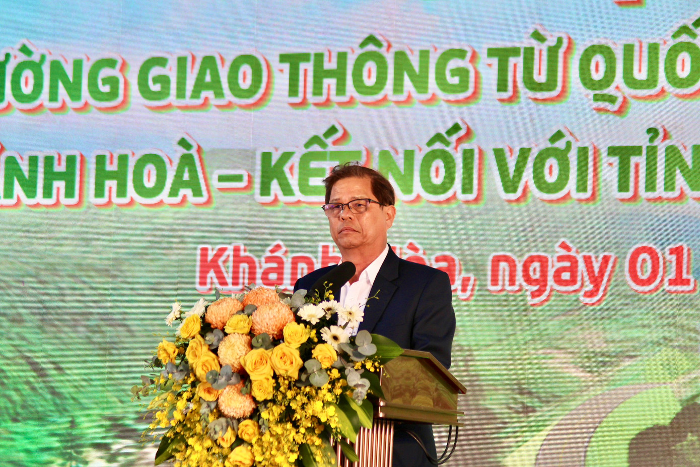 Chủ tịch UBND tỉnh Khánh Hòa Nguyễn Tấn Tuân phát biểu tại lễ động thổ dự án. Ảnh: K.N.