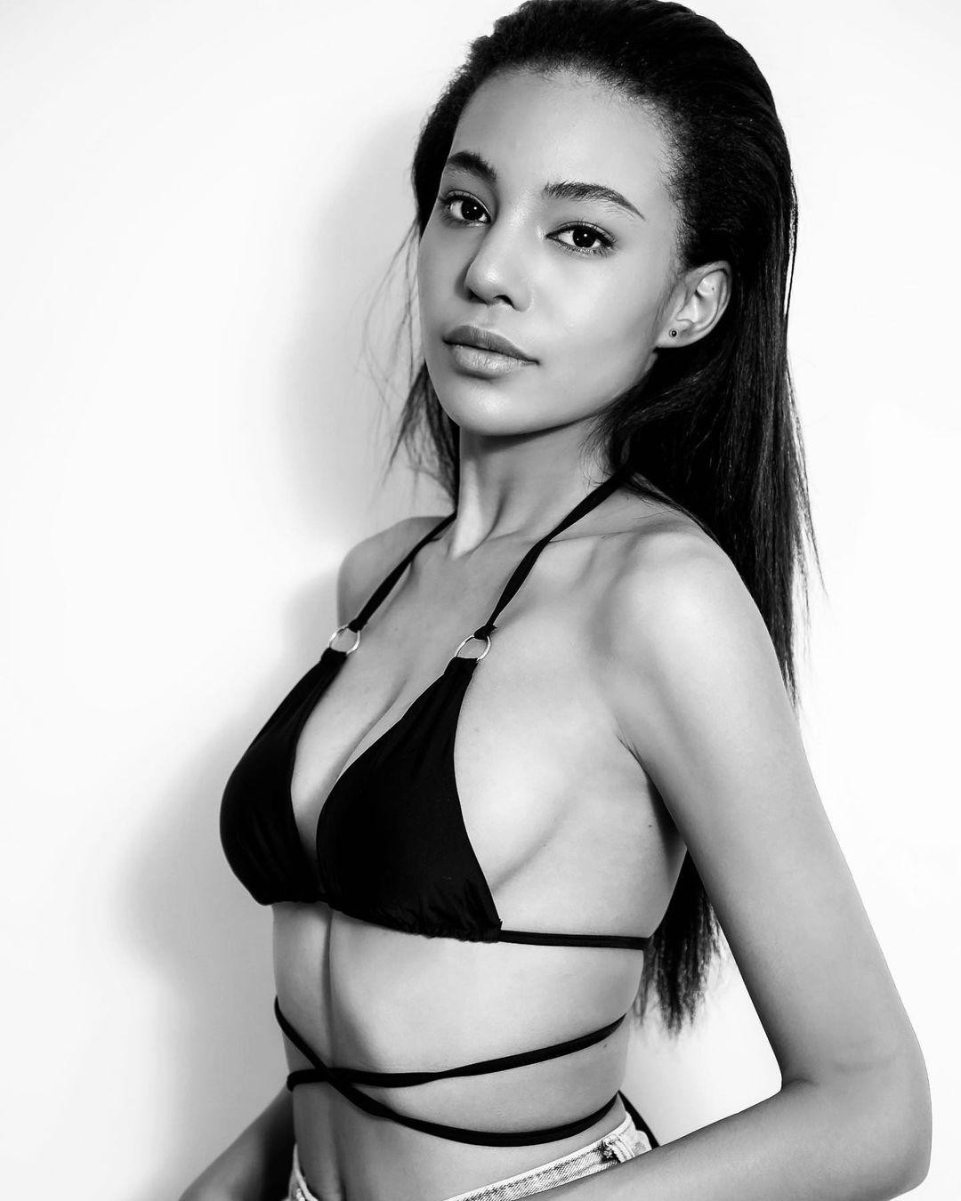 Cô từng tham dự cuộc thi The Face Thailand mùa thứ 2. Tuy không lọt top nhưng người đẹp vẫn để lại ấn tượng trong lòng công chúng.