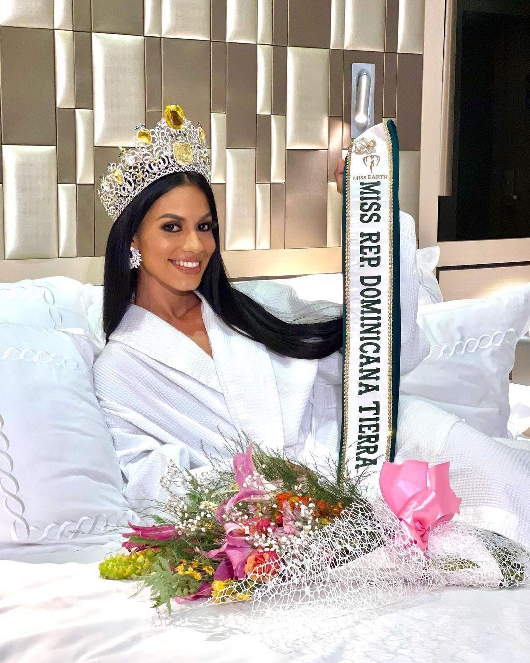 Mới đây, người đẹp Nieves Marcano đã vượt qua 9 người đẹp khác trong đêm chung kết cuộc thi 𝗠𝗶𝘀𝘀 𝗧𝗶𝗲𝗿𝗿𝗮 𝗥𝗲𝗽𝘂𝗯𝗹𝗶𝗰𝗮 𝗗𝗼𝗺𝗶𝗻𝗶𝗰𝗮𝗻𝗮 𝟮𝟬𝟮𝟭 để giành được chiếc vương miện cao quý.