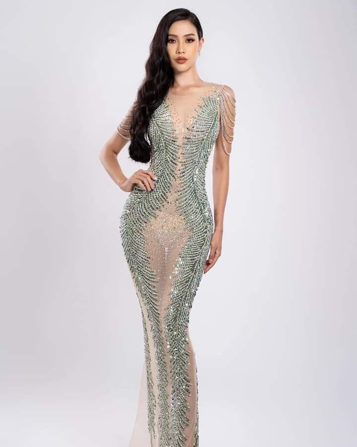 Nhan sắc của cô cũng được đánh giá cao và được lòng công chúng Myanmar.