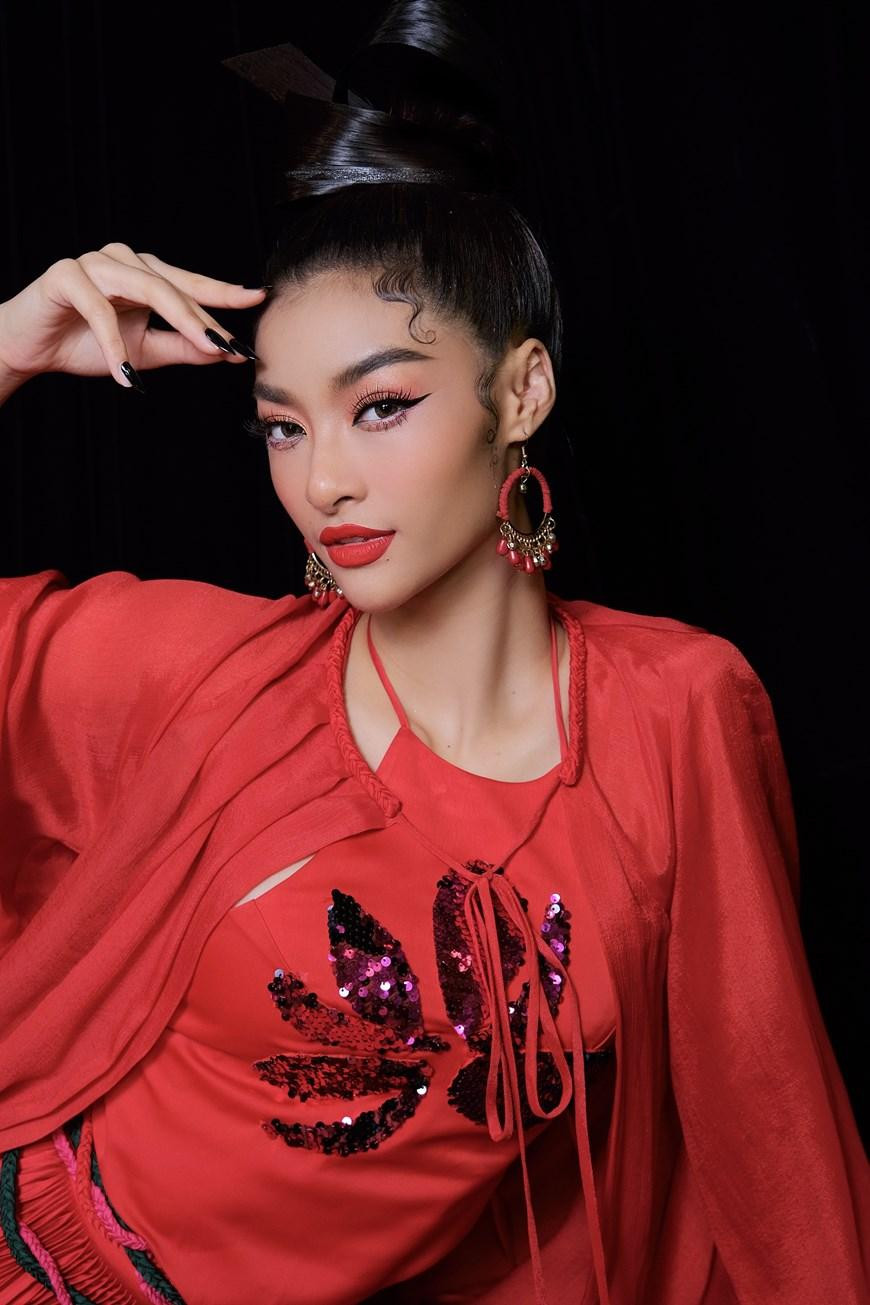 Á hậu Kiều Loan hoá thân thành 'nữ thần 4 mùa' với hình tượng mỹ nhân cổ trang trong MV "Nhất chi mai".