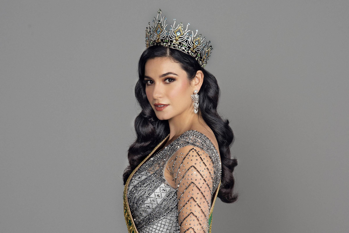 Người đẹp Brazil Julia Gama - Á hậu 1 Miss Universe 2020.