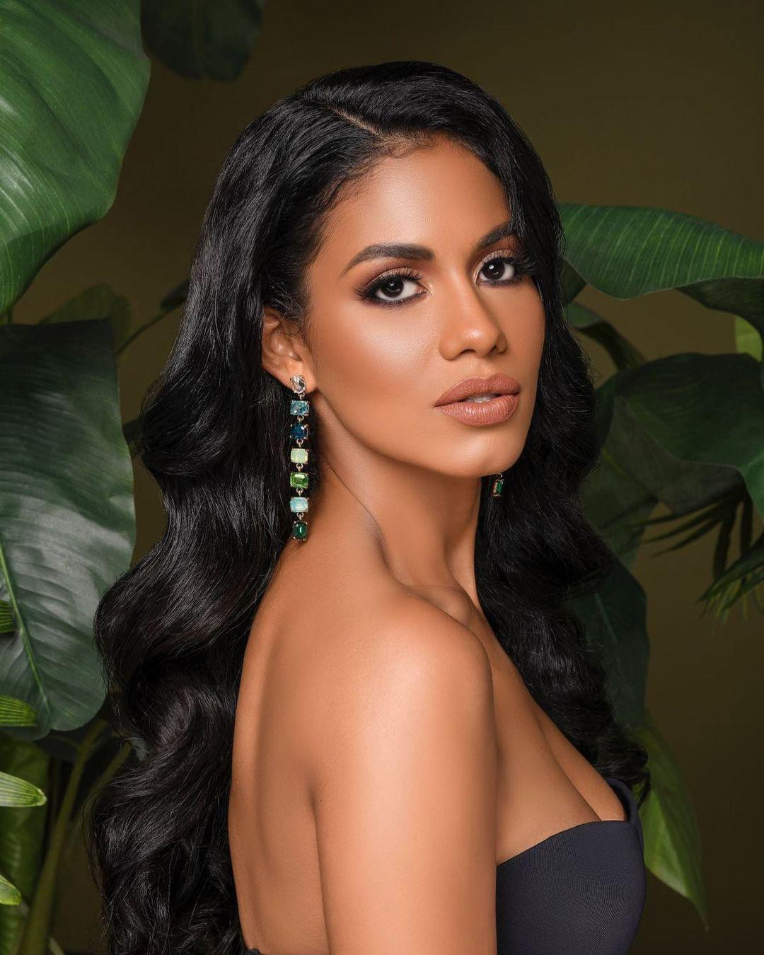 Người đẹp tự miêu tả bản thân là một phụ nữ bản lĩnh, mạnh mẽ và thông minh.