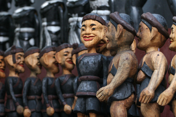 Từ những con rối, nhiều câu chuyện trong cuộc sống được kể