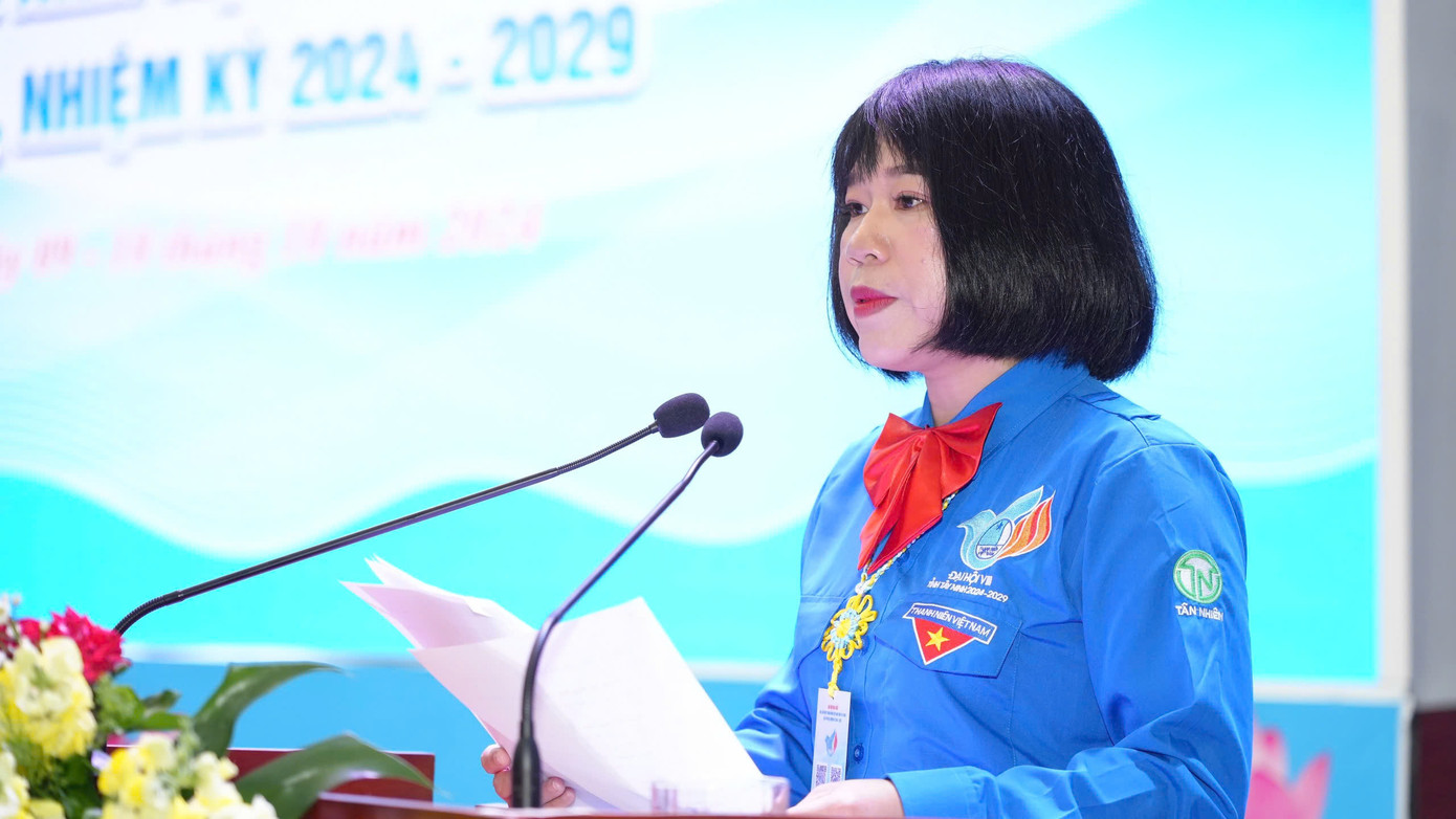 Chị Nguyễn Thị Trúc Mai tái đắc cử Chủ tịch Hội LHTN Việt Nam tỉnh Tây Ninh nhiệm kỳ 2004-2029. Ảnh: Minh Phú