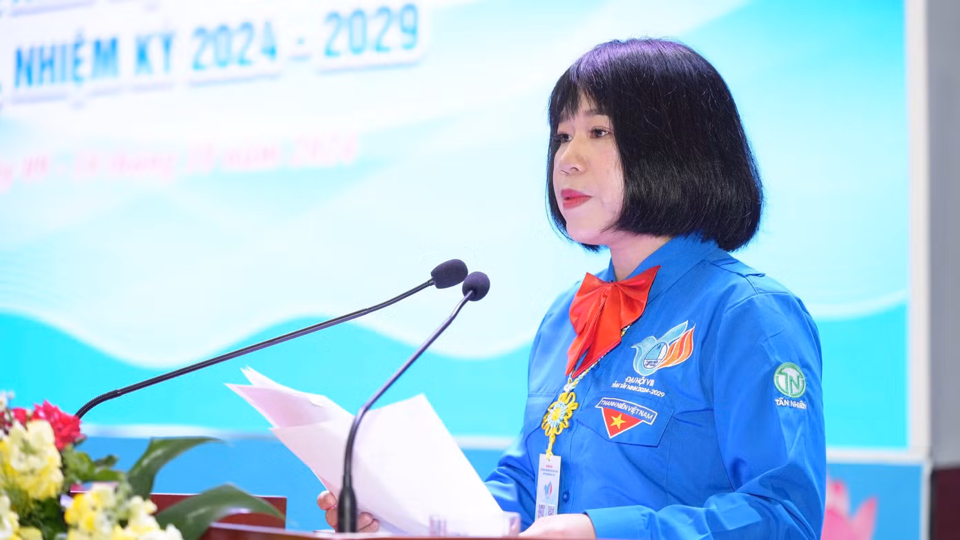 Chị Nguyễn Thị Trúc Mai tái đắc cử Chủ tịch Hội LHTN Việt Nam tỉnh Tây Ninh nhiệm kỳ 2004-2029. Ảnh: Minh Phú