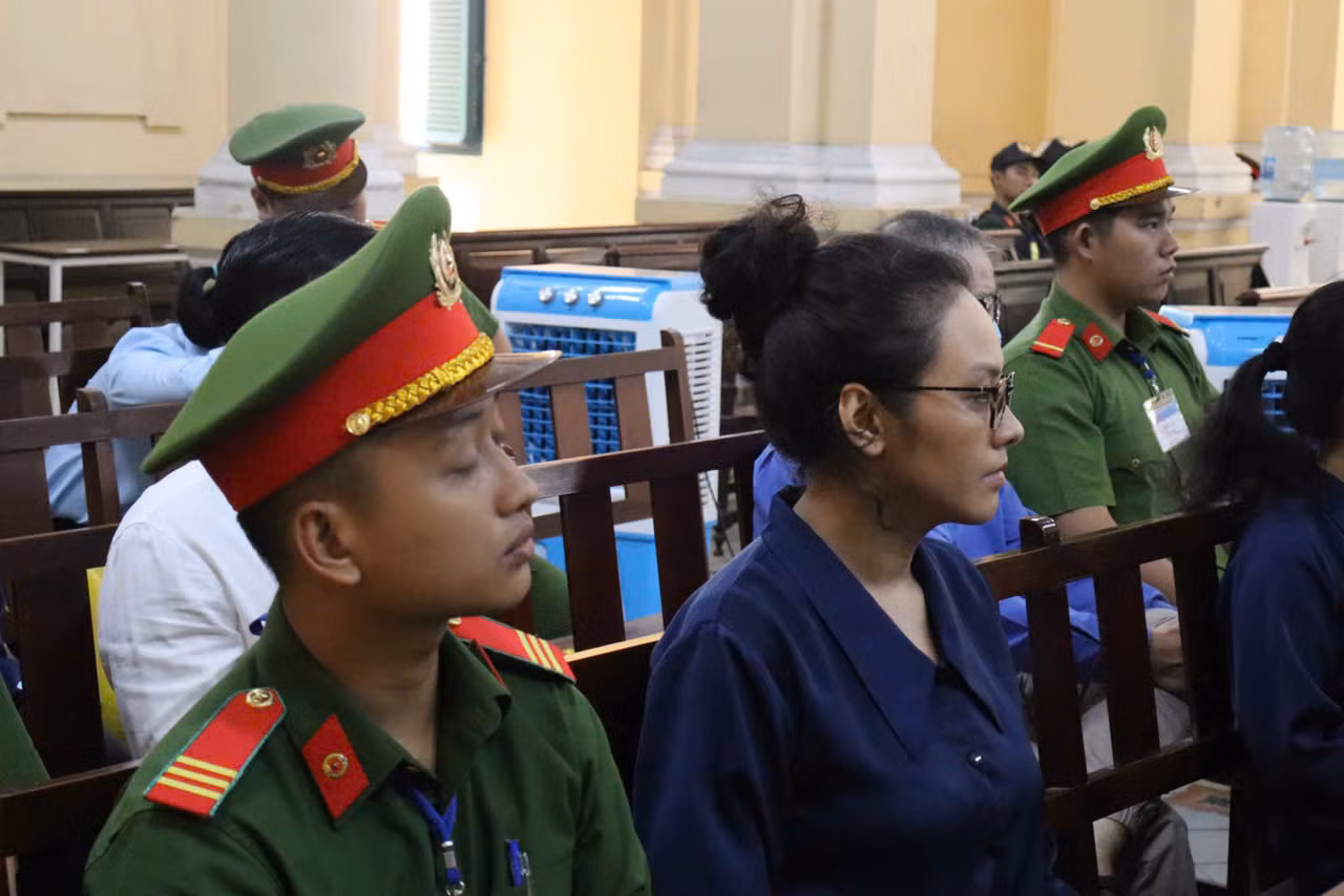 Bị cáo Trương Huệ Vân tại phiên tòa sáng 4/10. Ảnh: Tân Châu.