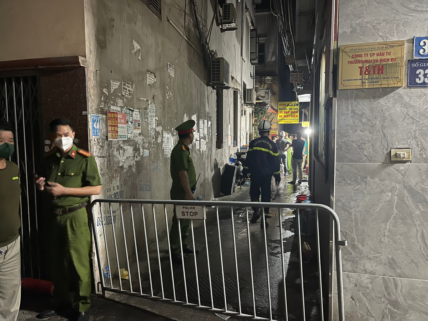 Vụ cháy xảy ra tại ngôi nhà trọ trong ngõ nhỏ. Vụ cháy xảy ra tại ngôi nhà trọ trong ngõ nhỏ.