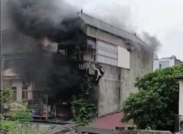 Hiện trường vụ cháy. Hiện trường vụ cháy.