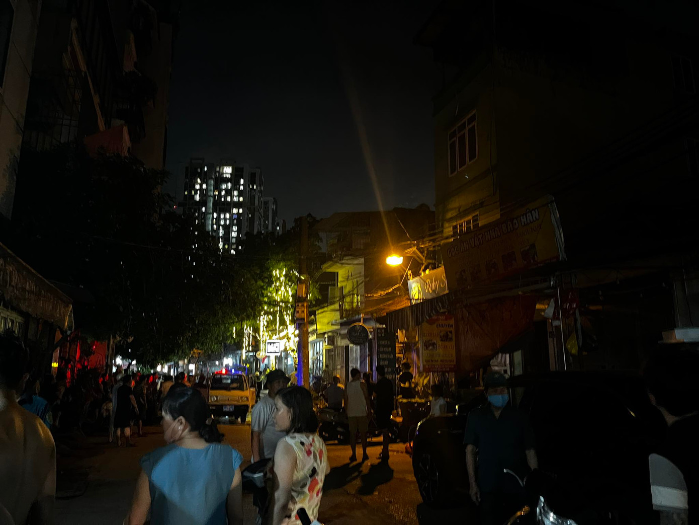 Khu vực gần hiện trường vụ cháy. Khu vực gần hiện trường vụ cháy.