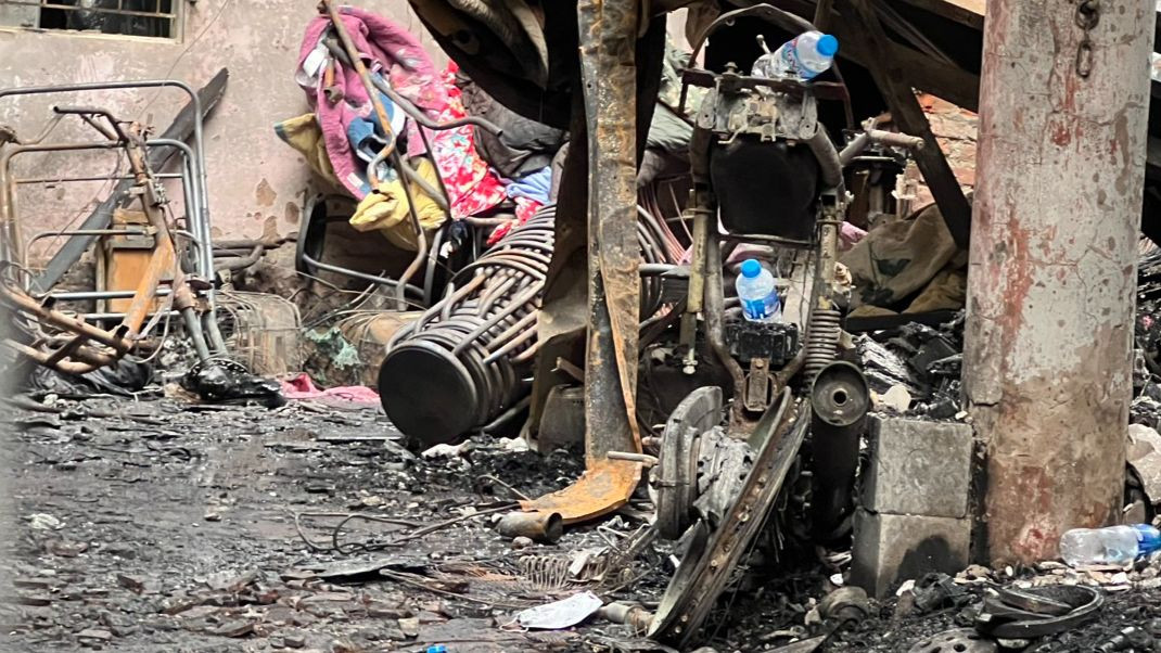 Hiện trường vụ cháy. Hiện trường vụ cháy.