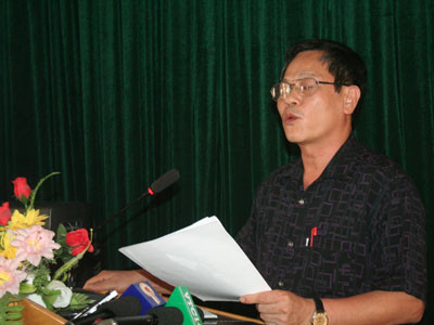 Ông Ngô Thanh Sơn, Phó giám đốc Sở GD&ĐT Bắc Giang trả lời câu hỏi của phóng viên