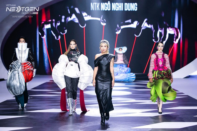 Người làm thiết kế có thể mở cửa hàng quần áo riêng và tự tạo ra những bộ cánh theo phong cách của riêng mình.