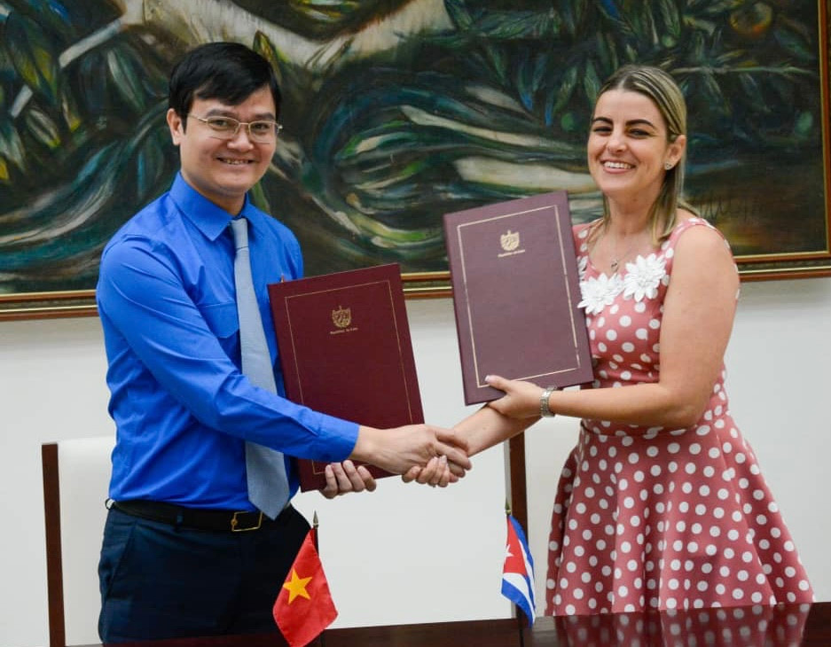 Ủy viên dự khuyết BCH T.Ư Đảng, Bí thư thứ nhất T.Ư Đoàn, Chủ nhiệm Ủy ban Quốc gia Thanh niên Việt Nam Bùi Quang Huy và Uỷ viên BCH T.Ư Đảng Cộng sản Cuba, Bí thư thứ nhất T.Ư Đoàn TNCS Cuba Aylin Alvarez Garcia Ký thỏa thuận hợp tác 2023-2028. Ủy viên dự khuyết BCH T.Ư Đảng, Bí thư thứ nhất T.Ư Đoàn, Chủ nhiệm Ủy ban Quốc gia Thanh niên Việt Nam Bùi Quang Huy và Uỷ viên BCH T.Ư Đảng Cộng sản Cuba, Bí thư thứ nhất T.Ư Đoàn TNCS Cuba Aylin Alvarez Garcia Ký thỏa thuận hợp tác 2023-2028.