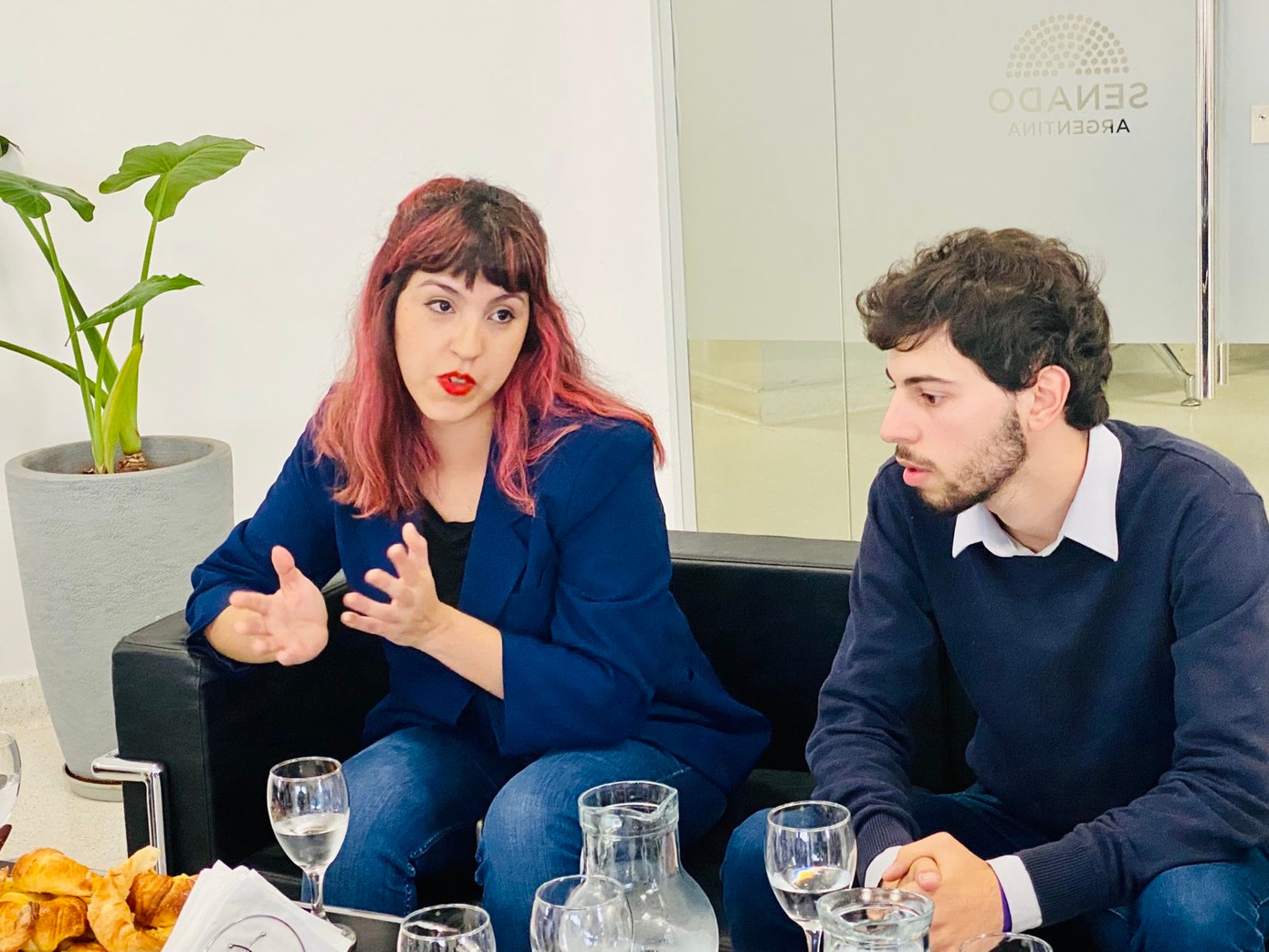 Chị Guadalupe Paroz - thủ lĩnh của La Campora: 'Chúng tôi vận động thanh niên quan tâm đến chính trị, tham gia vào đời sống chính trị' Chị Guadalupe Paroz - thủ lĩnh của La Campora: 'Chúng tôi vận động thanh niên quan tâm đến chính trị, tham gia vào đời sống chính trị'