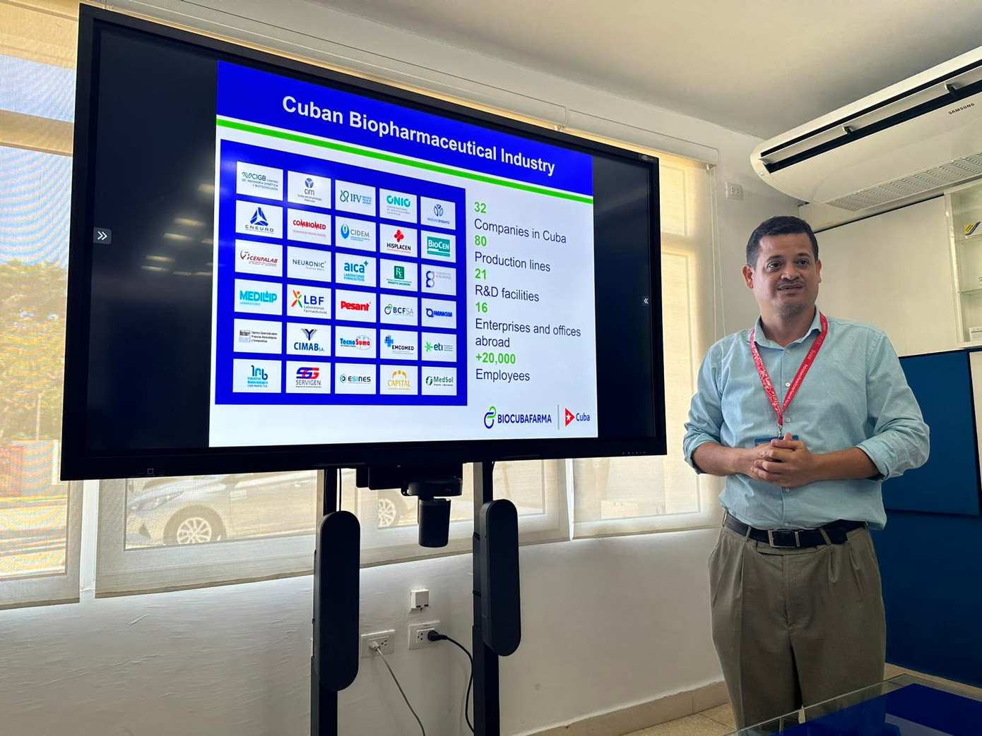 Đại diện Viện Nghiên cứu Finlay, Trung tâm Nghiên cứu sinh học và dược phẩm Cuba CIGB giới thiệu với Đoàn công tác của T.Ư Đoàn TNCS Hồ Chí Minh mô hình hoạt động và những thành tựu của trung tâm. Đại diện Viện Nghiên cứu Finlay, Trung tâm Nghiên cứu sinh học và dược phẩm Cuba CIGB giới thiệu với Đoàn công tác của T.Ư Đoàn TNCS Hồ Chí Minh mô hình hoạt động và những thành tựu của trung tâm.