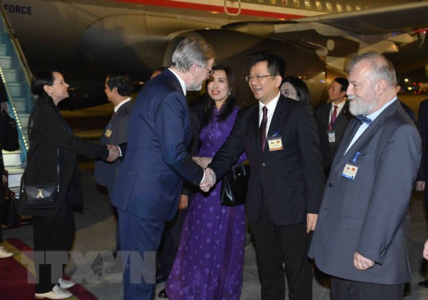 Lễ đón Thủ tướng Séc Petr Fiala tại Sân bay Quốc tế Nội Bài. (Ảnh: Minh Đức/TTXVN)