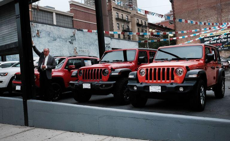 Giá xe mới và xe đã qua sử dụng tại Mỹ đang tăng cao.