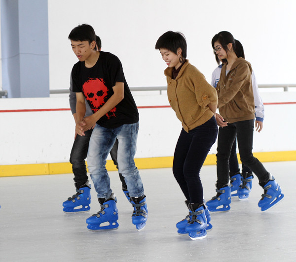 Trượt băng khó nhất với những người mới bắt đầu chính là chuyện giữ thăng bằng. 