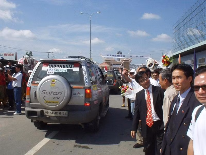 Tour ta giá cao hơn tour ngoại? ảnh 1
