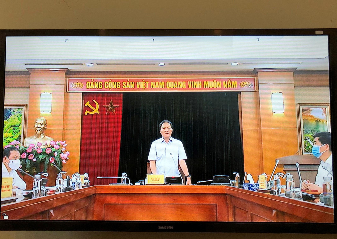 Trưởng Ban Kinh tế Trung ương Trần Tuấn Anh phát biểu tại hội nghị