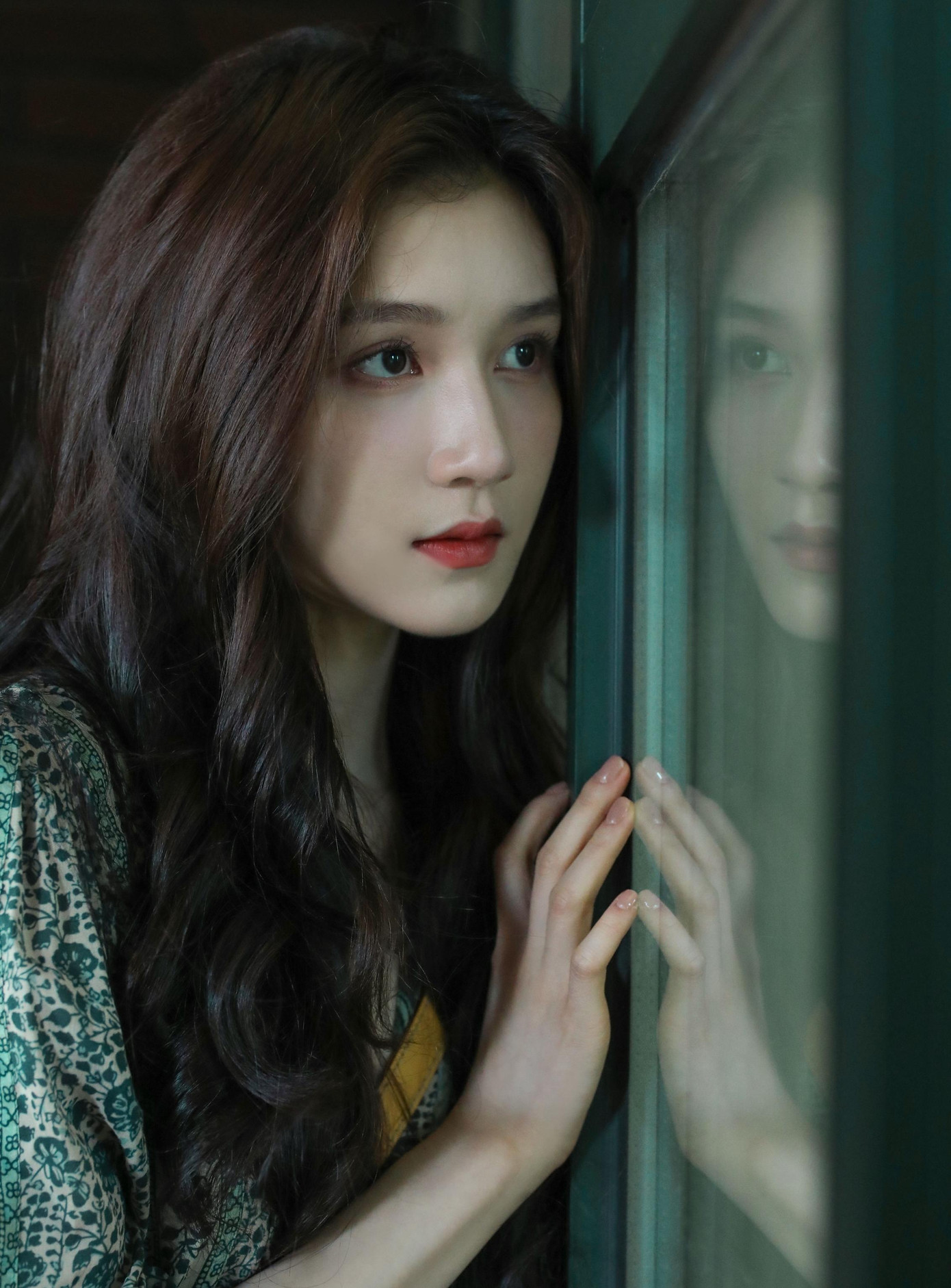 Đạo diễn Trần Tư Thành hơn bạn gái tới 21 tuổi. Ảnh: Weibo