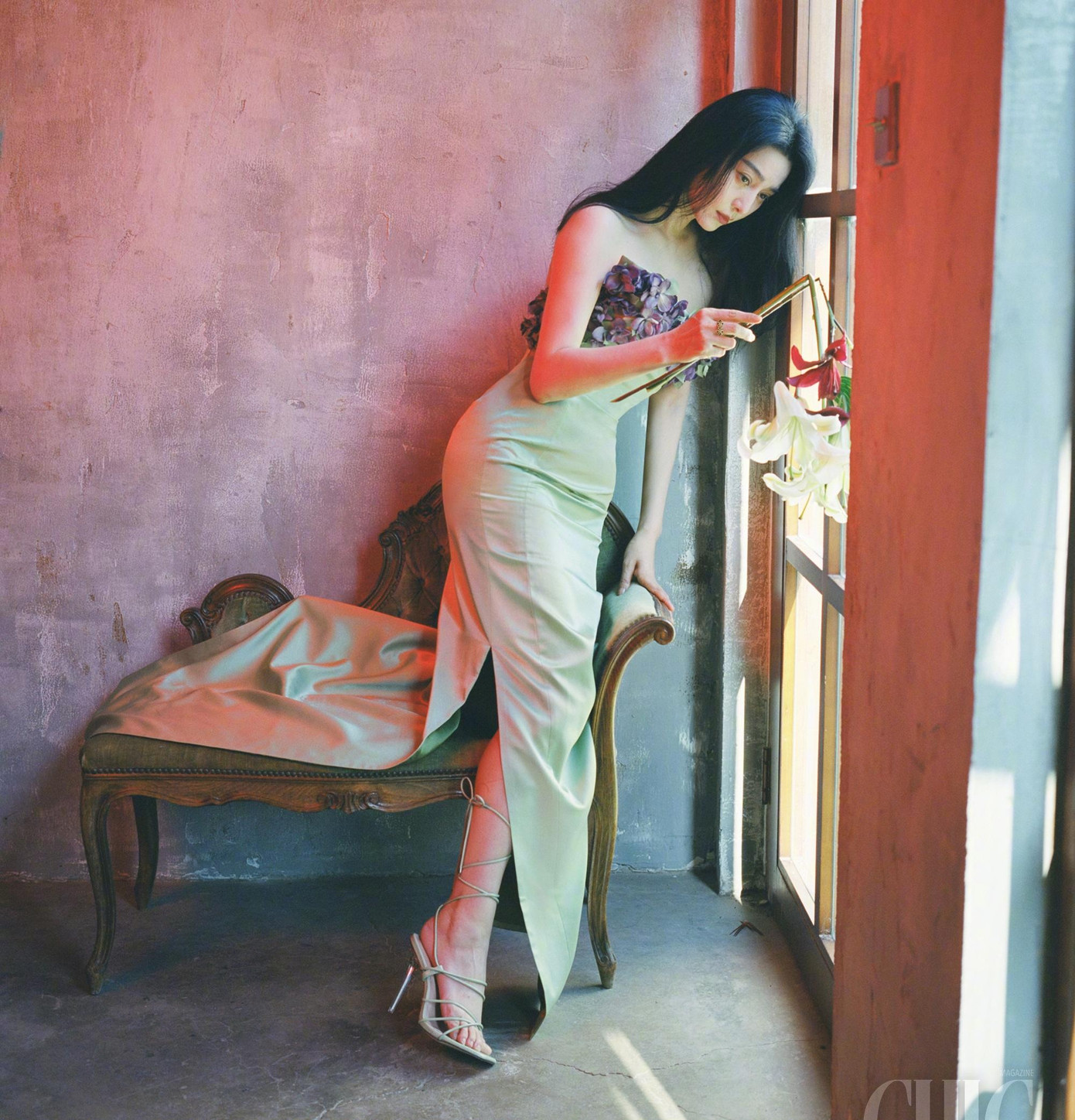 Sau bê bối trốn thuế và bị phạt gần 130 triệu USD, Phạm Băng Băng vẫn bị hạn chế hoạt động nghệ thuật. Nữ diễn viên không được mời tham gia đóng phim hay xuất hiện trong các sự kiện lớn, lễ trao giải.