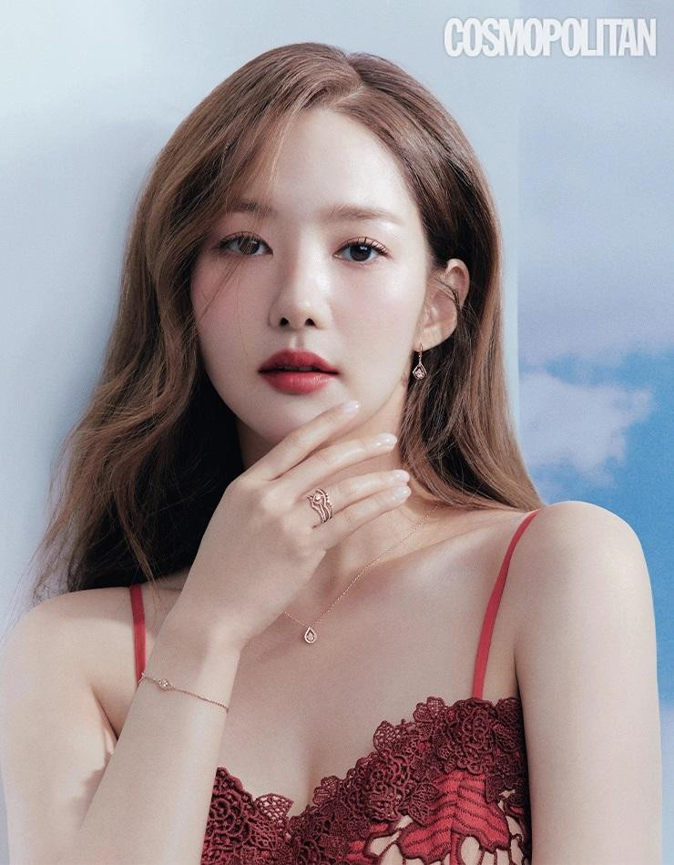 Chị gái của Park Min Young cũng liên quan tới việc làm ăn của Kang Jong Hyun. Chị gái của Park Min Young cũng liên quan tới việc làm ăn của Kang Jong Hyun.