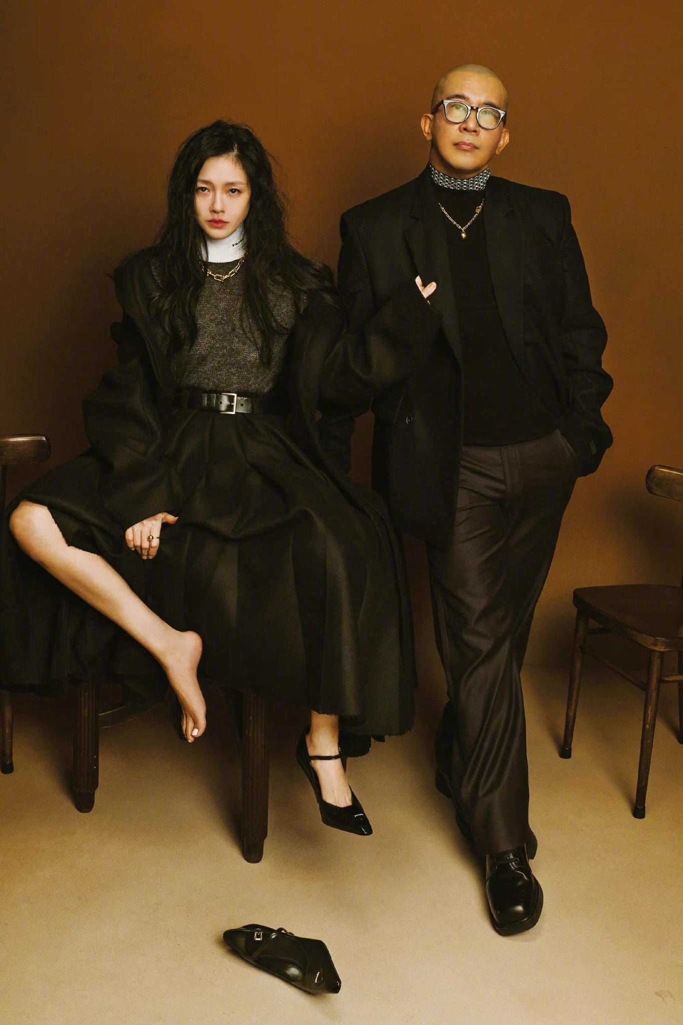 Từ Hy Viên tái hôn với DJ Koo Jun Yup hồi tháng 3. Cuộc hôn nhân của họ từng khiến công chúng bất ngờ, vì hai nghệ sĩ đã ngừng liên lạc suốt 20 năm và quyết định đến với nhau chỉ sau vài lần trò chuyện. Tuy nhiên, hiện tại Từ Hy Viên hạnh phúc với ông xã người Hàn. Từ Hy Viên tái hôn với DJ Koo Jun Yup hồi tháng 3. Cuộc hôn nhân của họ từng khiến công chúng bất ngờ, vì hai nghệ sĩ đã ngừng liên lạc suốt 20 năm và quyết định đến với nhau chỉ sau vài lần trò chuyện. Tuy nhiên, hiện tại Từ Hy Viên hạnh phúc với ông xã người Hàn.