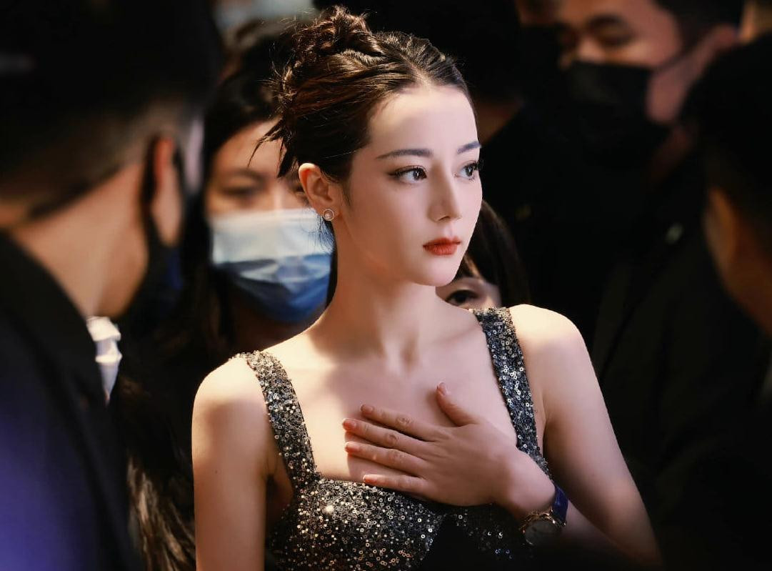 Mỹ nhân Tân Cương nhận hàng trăm nghìn USD cho mỗi lần tham gia sự kiện.