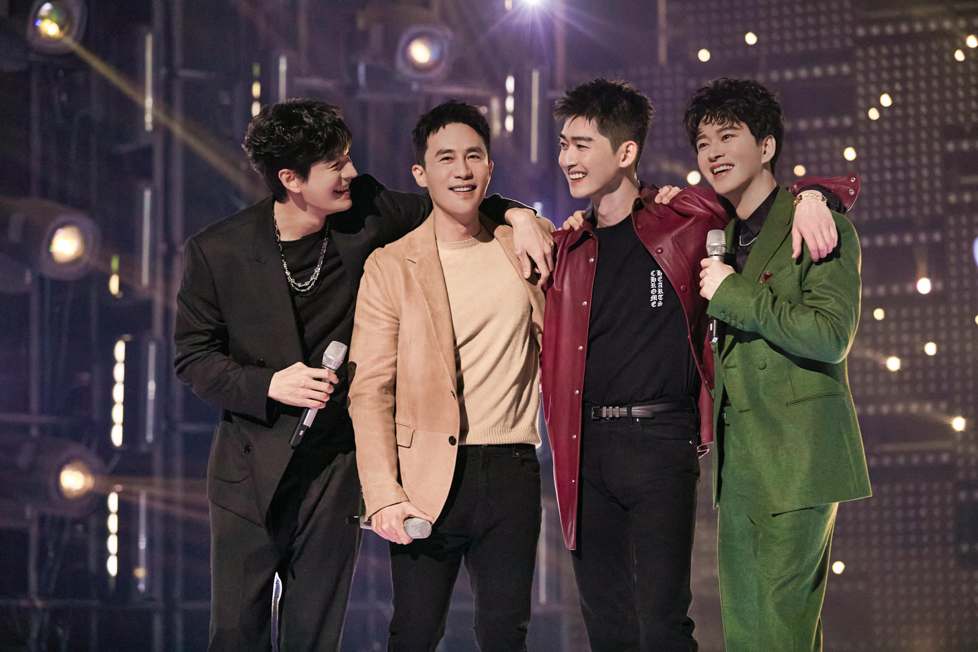 Dự án được pr là Phẩm chất quý ông bản Trung, nhưng lại nhận nhiều chỉ trích vì nội dung cũ kỹ, kém văn minh. Dự án được pr là Phẩm chất quý ông bản Trung, nhưng lại nhận nhiều chỉ trích vì nội dung cũ kỹ, kém văn minh.