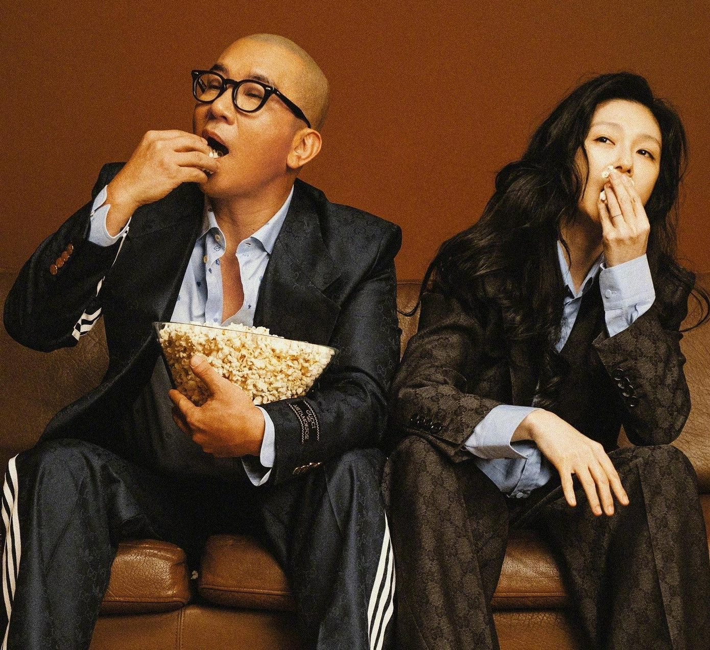 Từ Hy Đệ (Tiểu S) chia sẻ anh rể chiều chuộng chị gái cô. Khi ở nhà, có những lúc Từ Hy Viên nằm trên giường xem phim, ngại đi lại, ông xã sẽ bế nữ diễn viên tới nơi cô muốn. "Anh rể chiều chị tôi như bà hoàng. Tôi thấy anh ấy đang chiều hư chị ấy. Hy Viên hạnh phúc hơn sau khi kết hôn với anh Jun Yup". Cả hai có sự đồng điệu về sở thích, cách sống. Từ Hy Đệ (Tiểu S) chia sẻ anh rể chiều chuộng chị gái cô. Khi ở nhà, có những lúc Từ Hy Viên nằm trên giường xem phim, ngại đi lại, ông xã sẽ bế nữ diễn viên tới nơi cô muốn. "Anh rể chiều chị tôi như bà hoàng. Tôi thấy anh ấy đang chiều hư chị ấy. Hy Viên hạnh phúc hơn sau khi kết hôn với anh Jun Yup". Cả hai có sự đồng điệu về sở thích, cách sống.