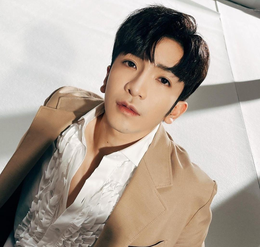 Lư Hãn Đình và vũ công Lý Khải Ngôn là bạn thân. Lư Hãn Đình sốc tâm lý khi chứng kiến bạn bị thương nặng. Ảnh: Sina. Lư Hãn Đình và vũ công Lý Khải Ngôn là bạn thân. Lư Hãn Đình sốc tâm lý khi chứng kiến bạn bị thương nặng. Ảnh: Sina.