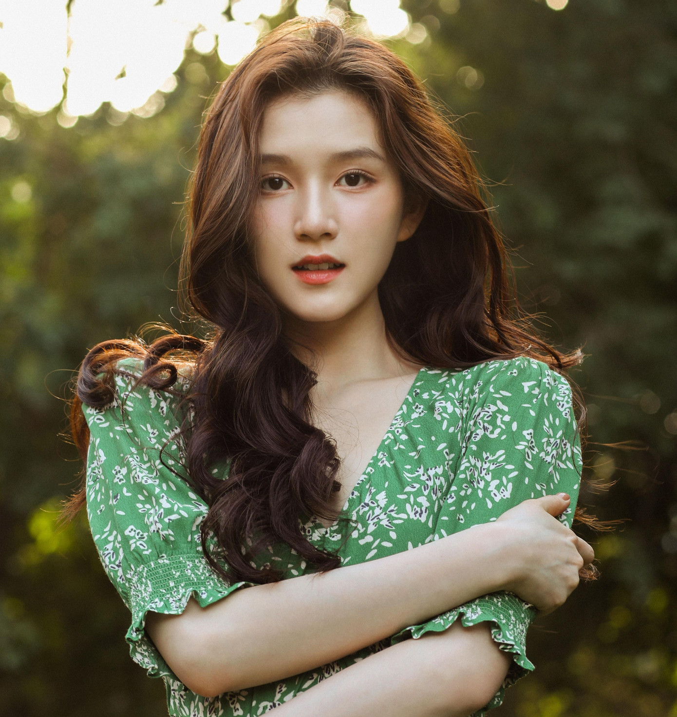 Đạo diễn Trần Tư Thành hơn bạn gái tới 21 tuổi. Ảnh: Weibo