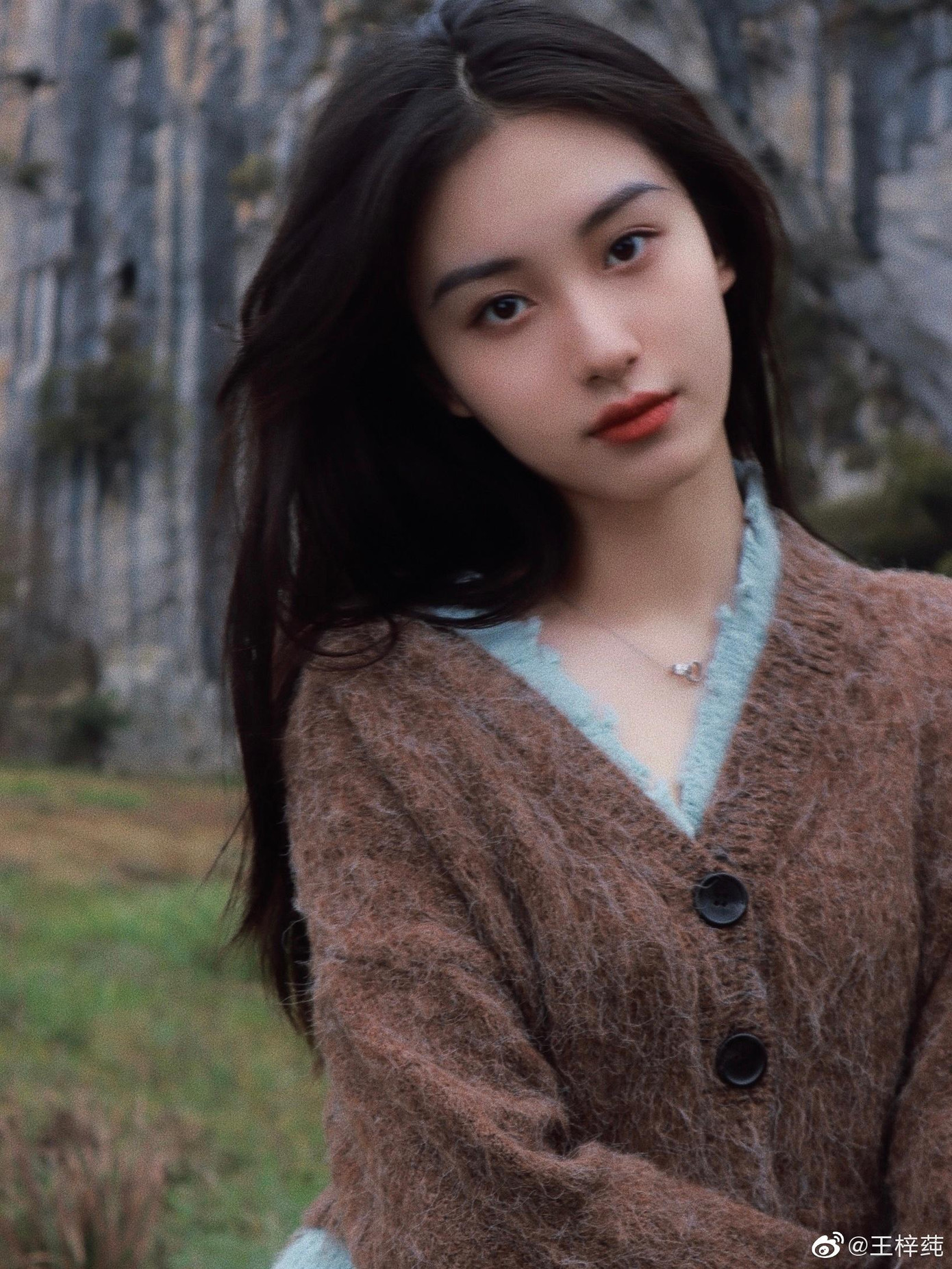 Vương Tử Thuần và Triệu Hoa Vi vào vai Tiểu Long Nữ cùng Dương Quá trong Thần điêu đại hiệp 2022. Ảnh: Weibo. Vương Tử Thuần và Triệu Hoa Vi vào vai Tiểu Long Nữ cùng Dương Quá trong Thần điêu đại hiệp 2022. Ảnh: Weibo.