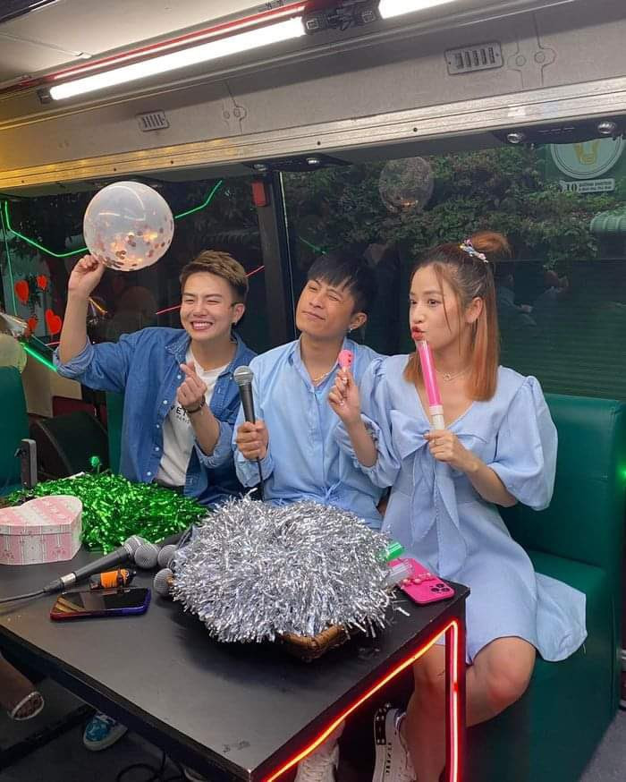 Puka và Gin Tuấn Kiệt thoải mái diện đồ đôi khi tham gia quay cùng diễn viên Duy Khánh