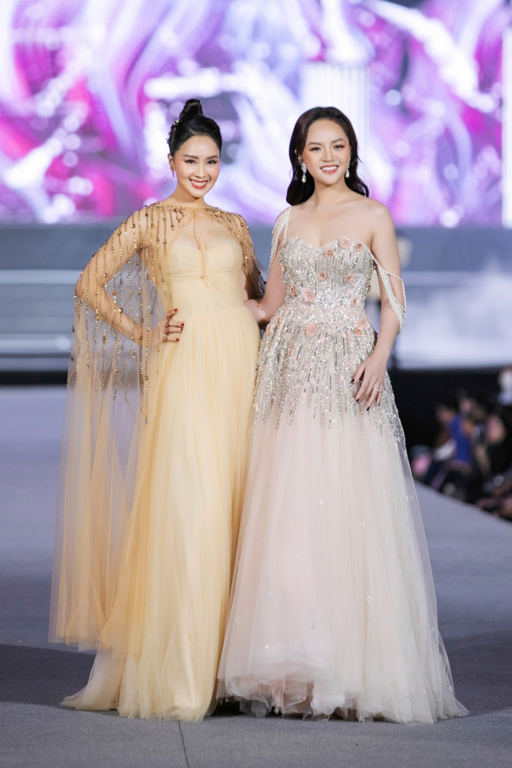 Dù đã ở độ tuổi U40 nhưng nữ diễn viên vẫn sở hữu vóc dáng chuẩn. Dù đã ở độ tuổi U40 nhưng nữ diễn viên vẫn sở hữu vóc dáng chuẩn.