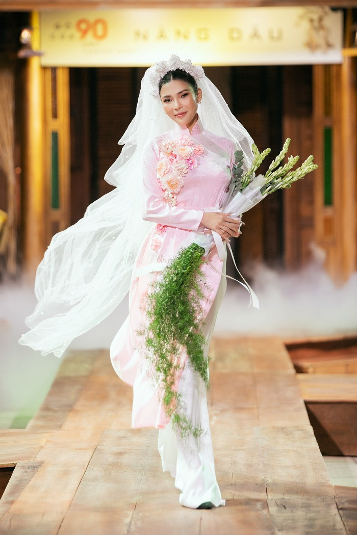 Trước khi rẽ hướng sang diễn xuất, Thúy Diễm từng là người mẫu ảnh. Trước khi rẽ hướng sang diễn xuất, Thúy Diễm từng là người mẫu ảnh.