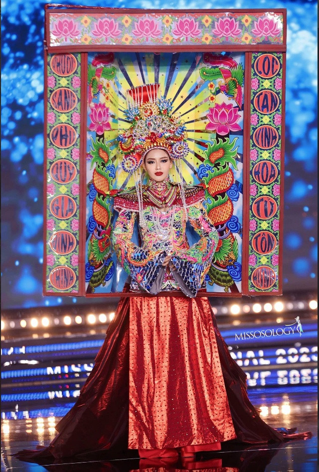 “Kính kính” được lấy cảm hứng từ dòng tranh kính dân gian phổ biến tại Nam Bộ.