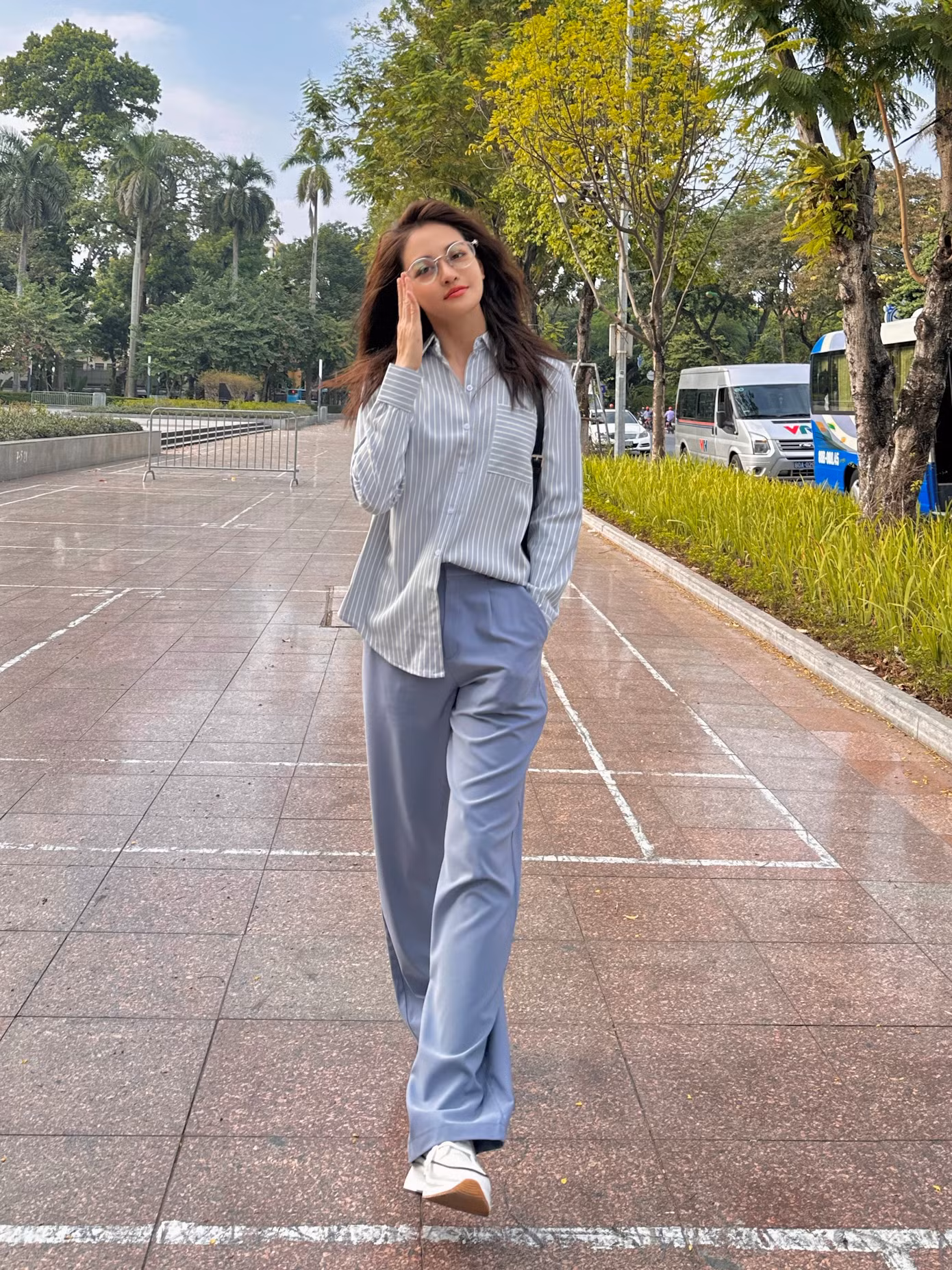 Thùy Anh cho biết cô hướng đến các local brand vì mong muốn đưa thời trang nội địa đến gần hơn với người tiêu dùng.