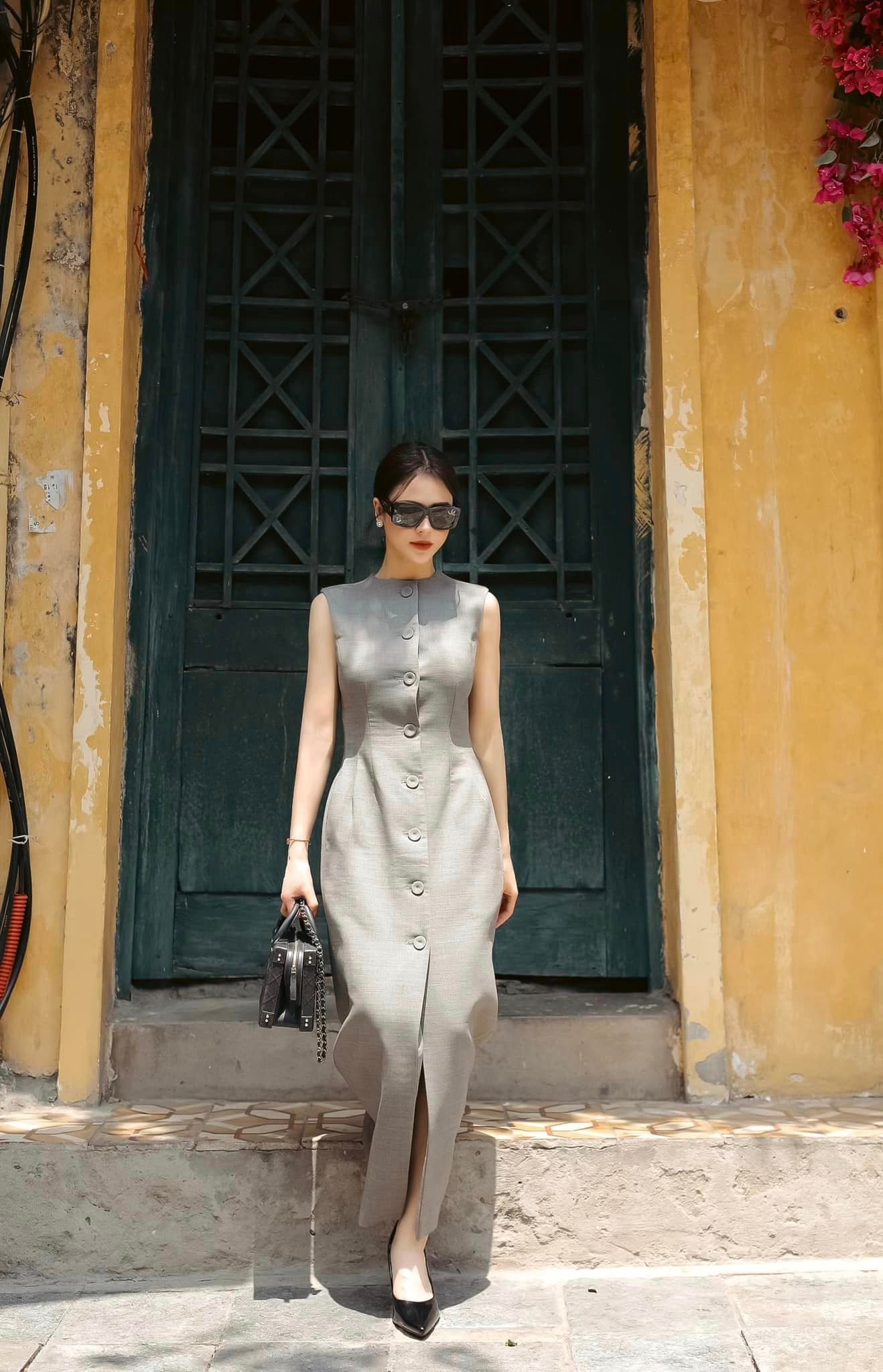 Diễn viên Lương Thu Trang lên đồ xuống phố mùa hè với phong cách lịch sự, quý phái.