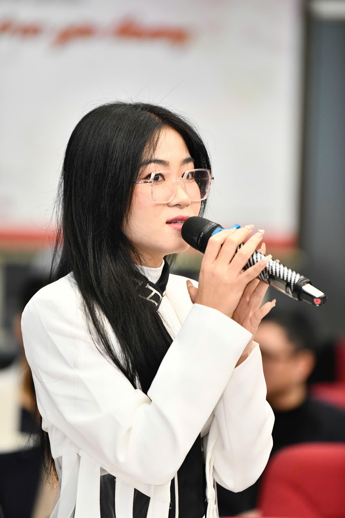 Ca sĩ Hà MyO - Gương mặt trẻ Việt Nam tiêu biểu lĩnh vực Văn hóa nghệ thuật năm 2022. Ảnh: Trọng Tài Ca sĩ Hà MyO - Gương mặt trẻ Việt Nam tiêu biểu lĩnh vực Văn hóa nghệ thuật năm 2022. Ảnh: Trọng Tài